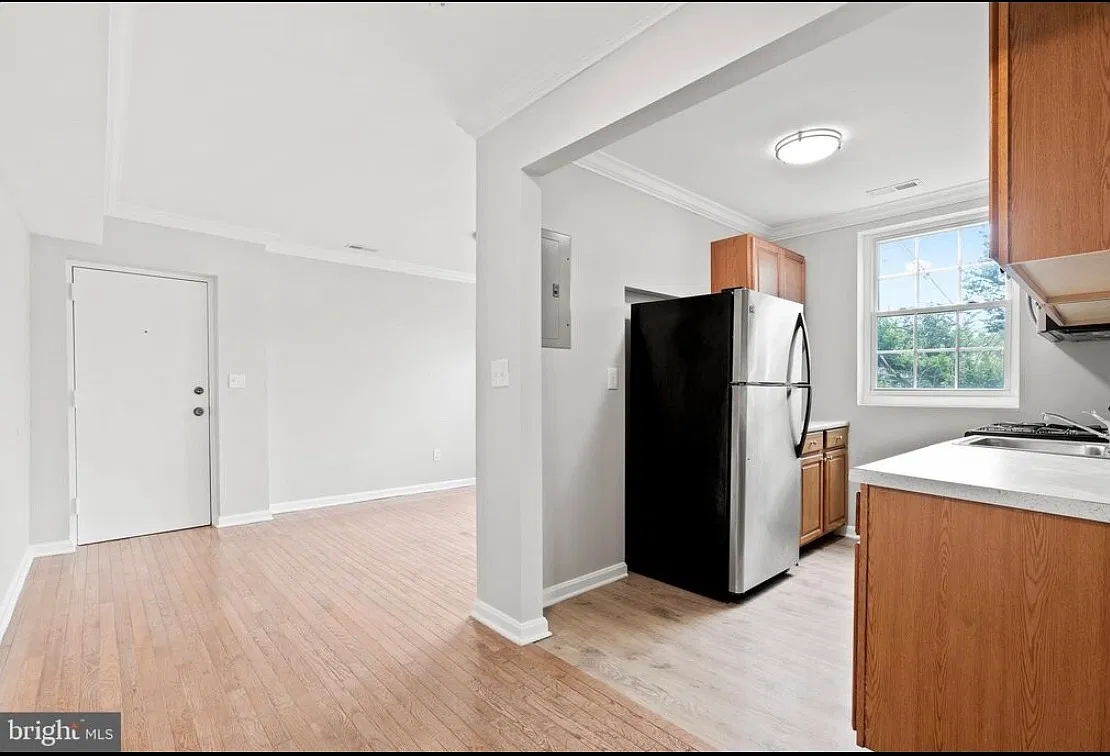 2 bed, $1,800 — Photo 3