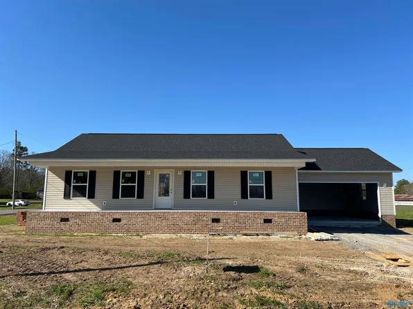 460 George Wallace Ave W, Rainsville, AL 35986