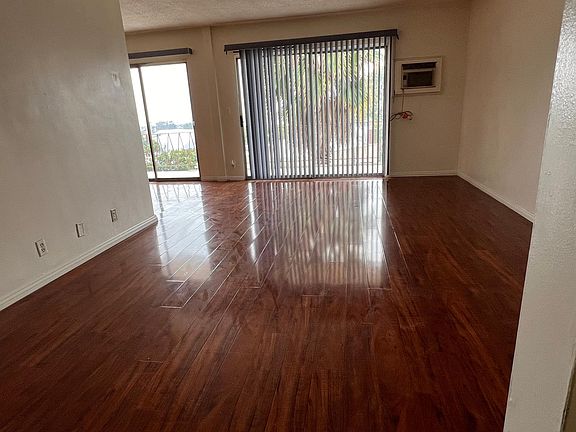 5th image of 1160 College View Dr APT 6