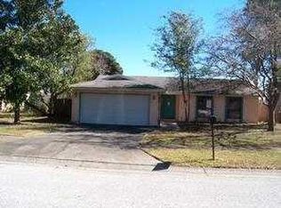 1319 Rustling Oaks Dr, Brandon, FL 33510