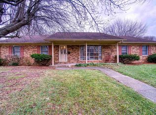 648 Crestwood East Dr, Evansville, IN 47715