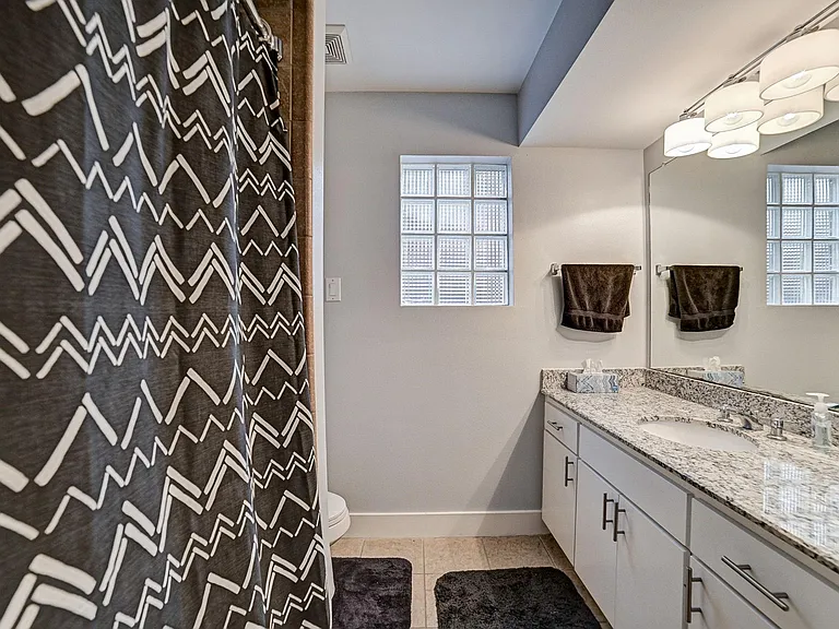5838 Larkin St — Photo 7