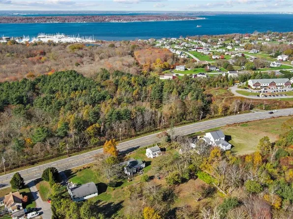 1144-1152 W Main Rd, Portsmouth, RI 02871