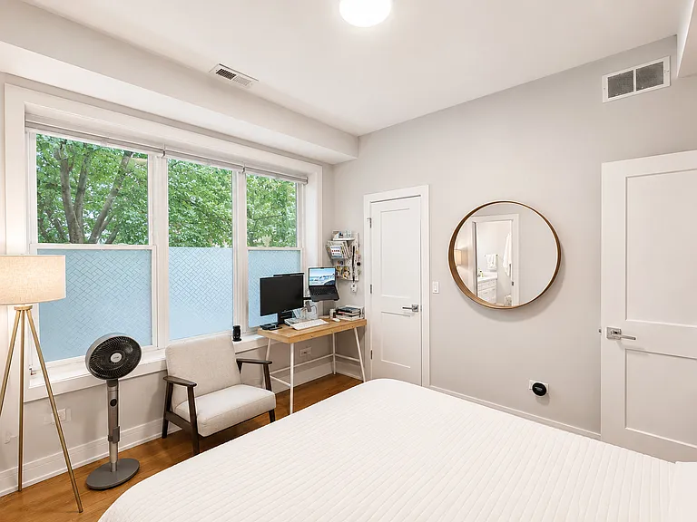 2604 N Drake Ave #1R — Photo 11