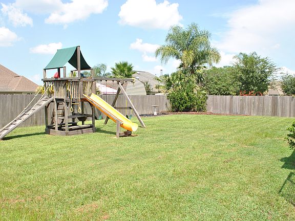 2nd image of 1108 Primrose Dr