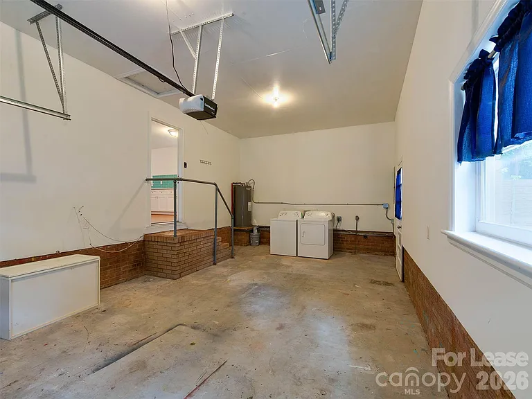 5646 Oak Dr — Photo 24