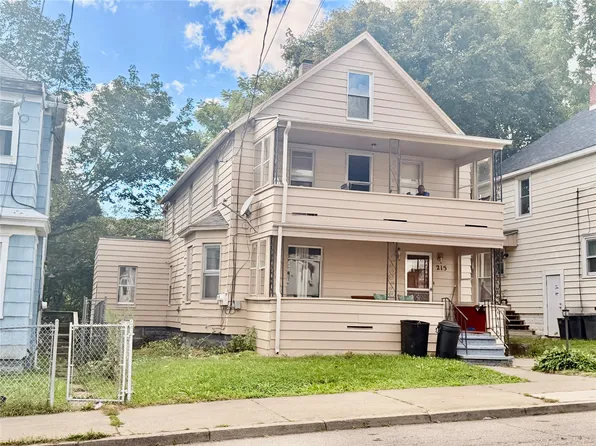 215 Oak Hill Ave, Endicott, NY 13760