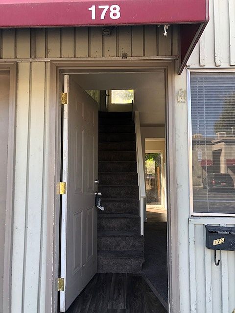 1st image of 178 E Townhouse Ct