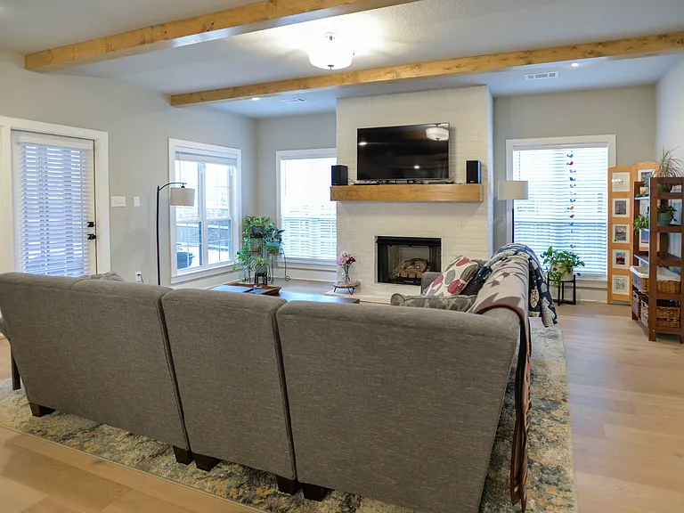 8115 Donnington Ct — Photo 6