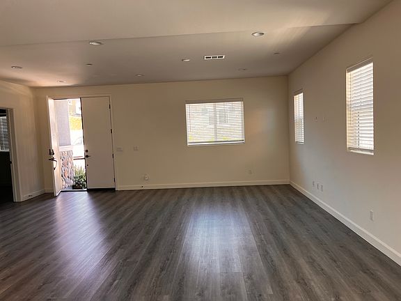 4th image of 1356 Point Loma Pl