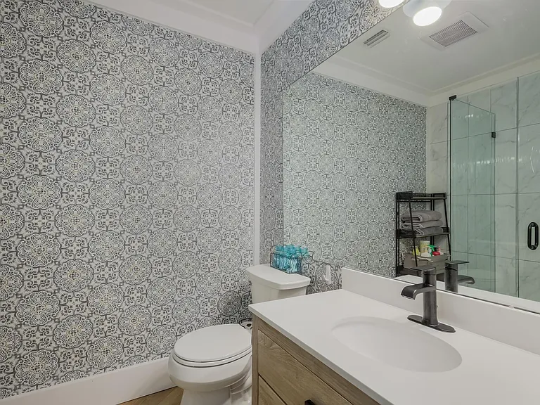 3224 S East Ave — Photo 29