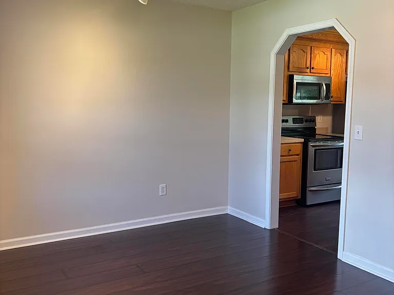 20 Walden Cir — Photo 5