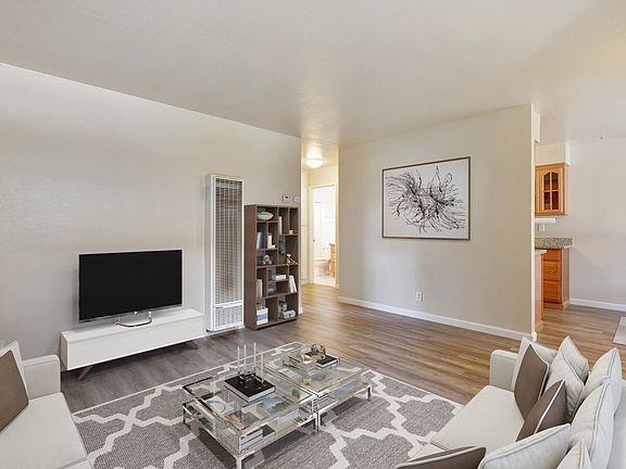 2nd image of 3801 Blackford Ave APT 5