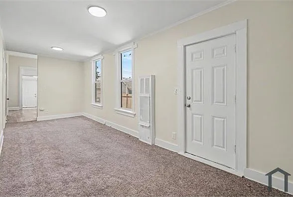 703 Meade St — Photo 5