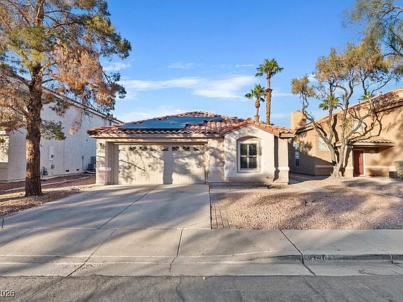 3rd image of 2150 Running River Rd