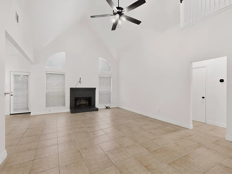 817 Edmonton Dr — Photo 13