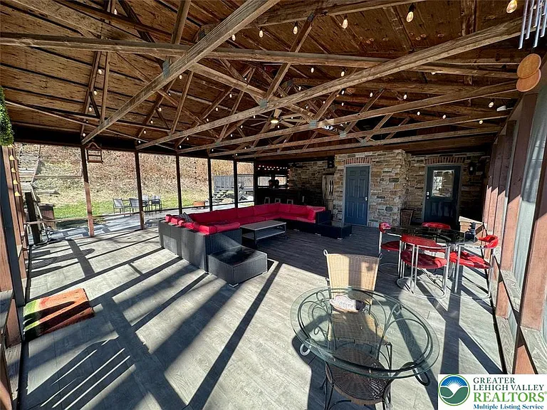 312 Lehigh Dr — Photo 49