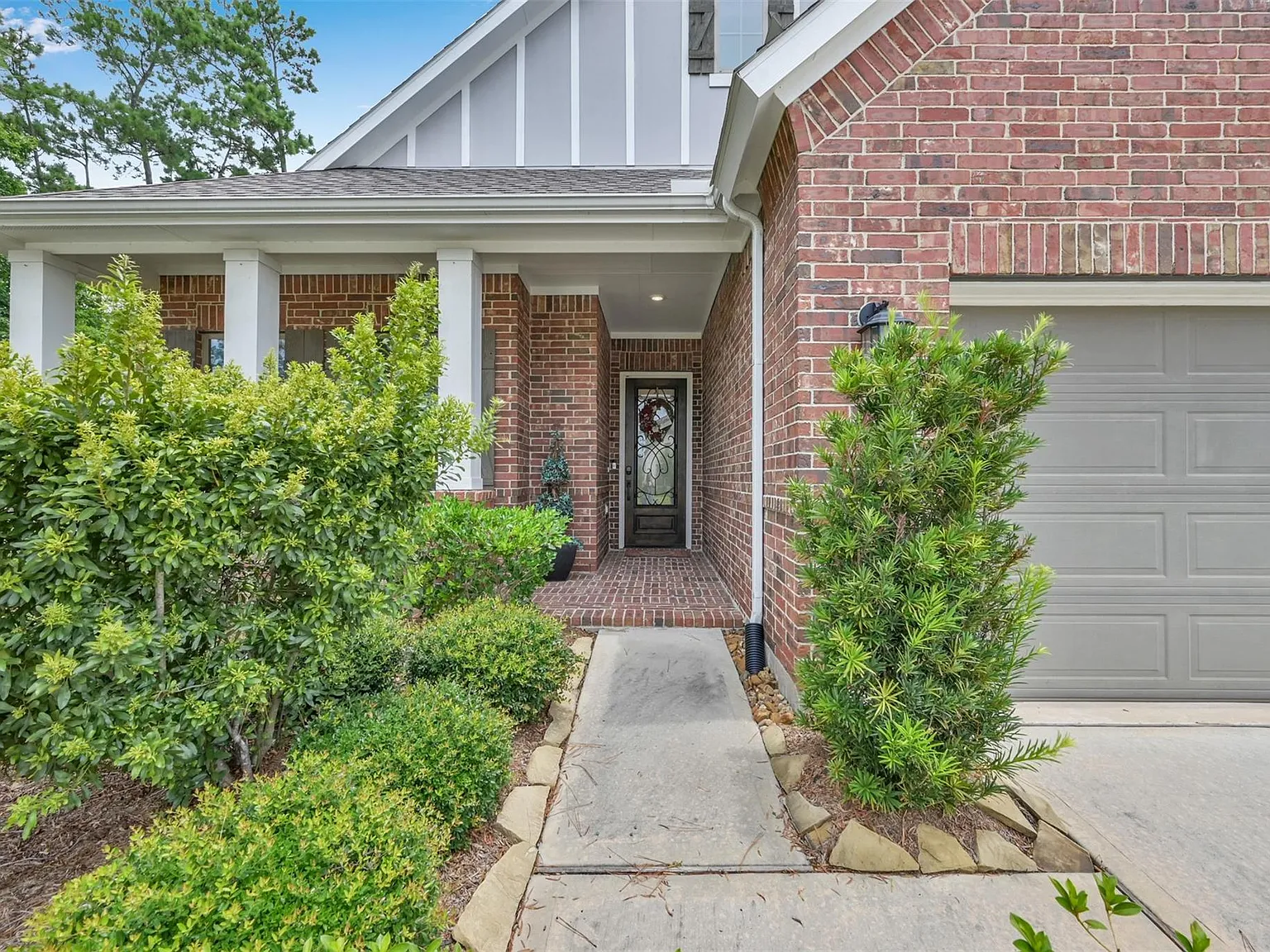 3 bed, 2.5 bath, 2224 sqft, $3,490 — Photo 2