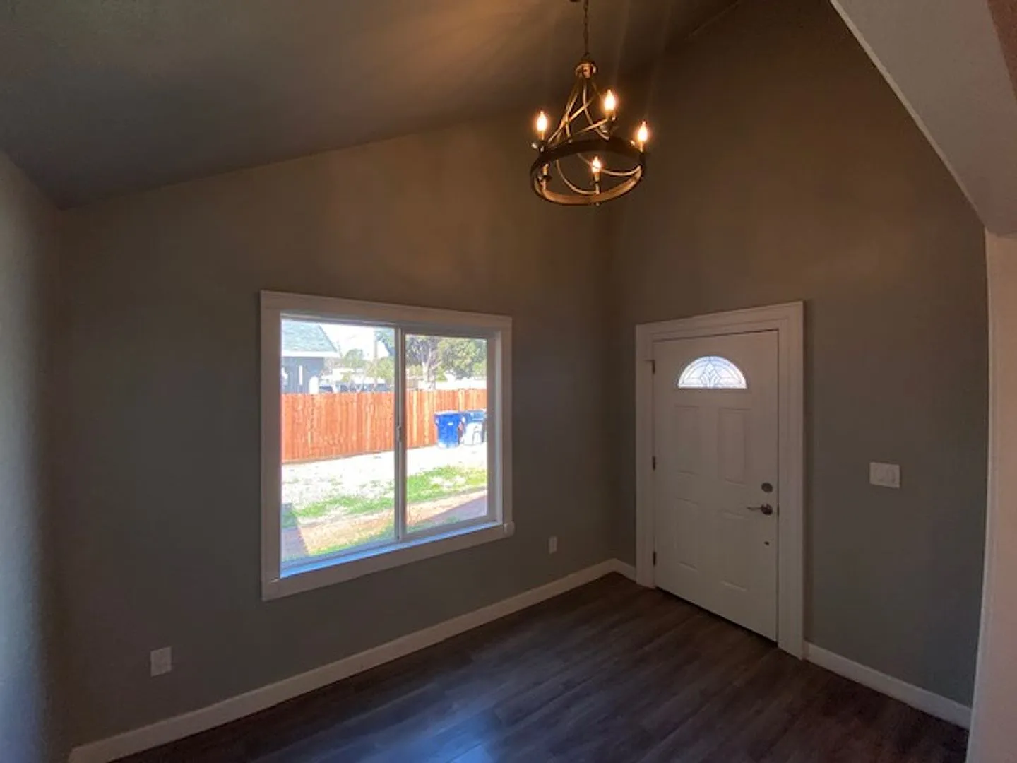 3987 8th Ave #B - Sacramento 95817 — Photo 3