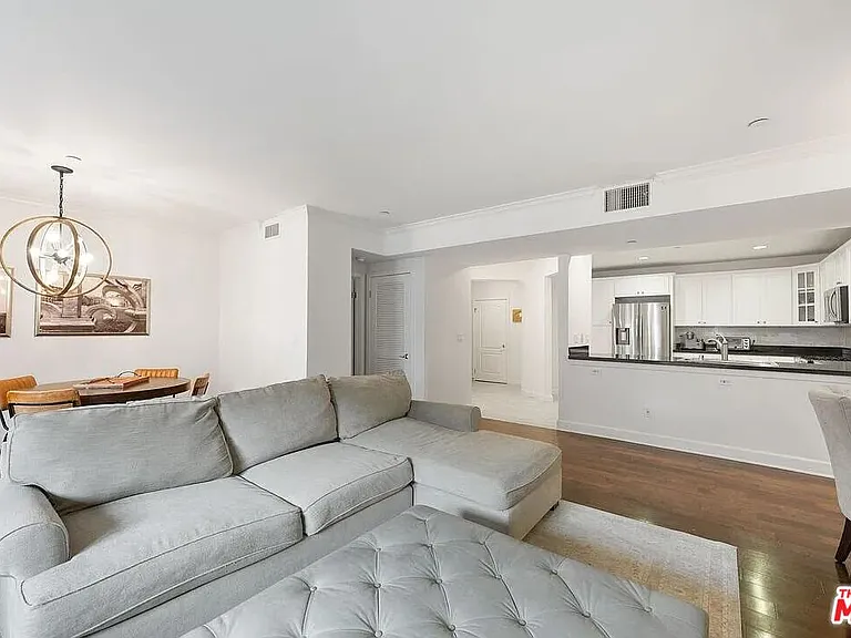 1522 Amherst Ave #101 — Photo 11