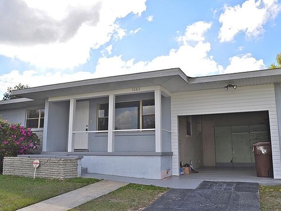 3rd image of 1068 Sunset Dr