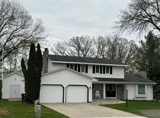 2181 Kings Ter, Woodbury, MN 55125