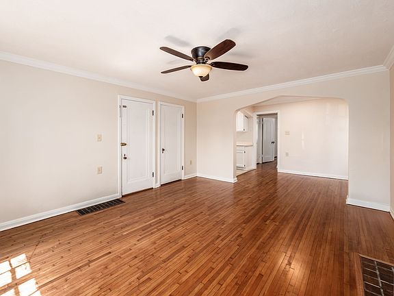 3rd image of 134 W Tulane Rd APT A