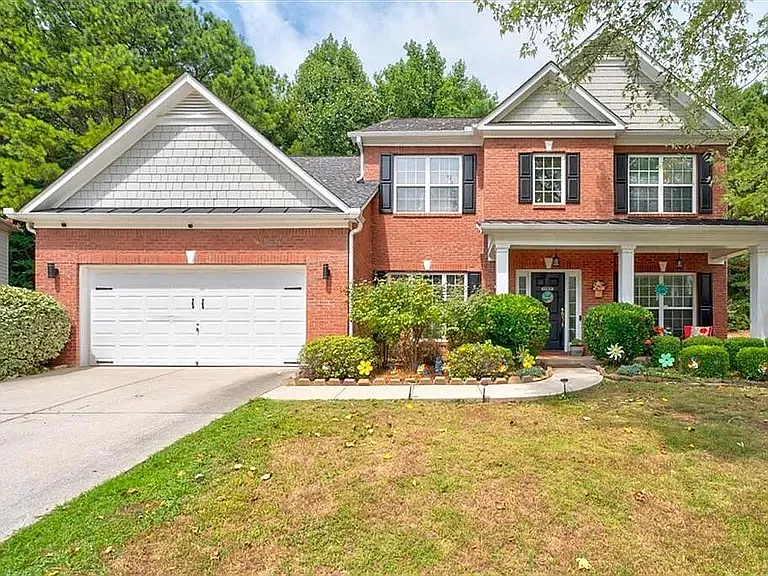 380 Simonton Crest Dr — Photo 2