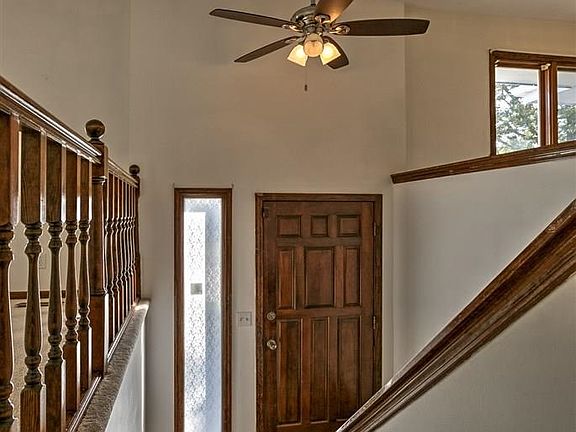 3rd image of 15525 Jones Cir