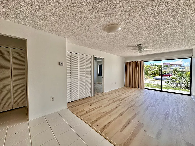 1001 W Marion Ave #9 — Photo 31