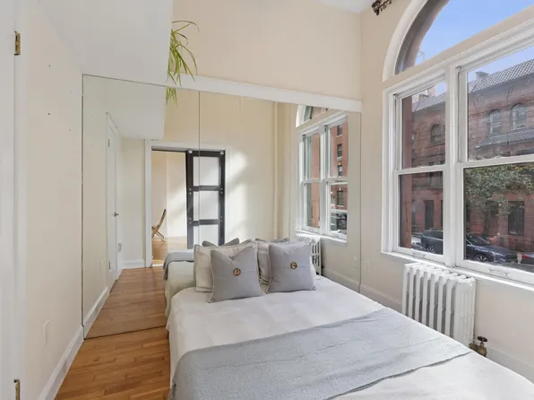 331 West 85th Street image 3 of 11