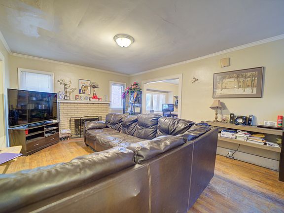 5th image of 1059 Franklin St SE