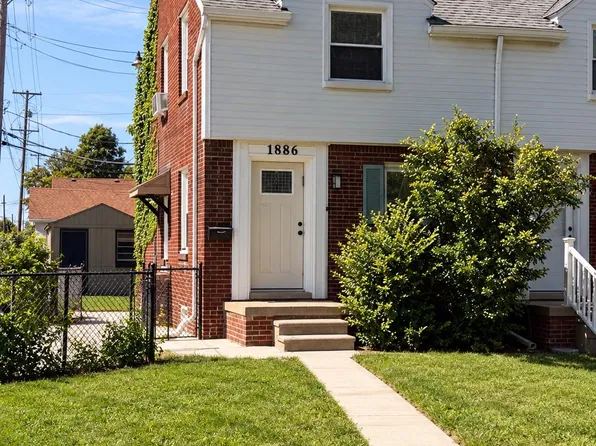 1886 15th St, Wyandotte, MI 48192