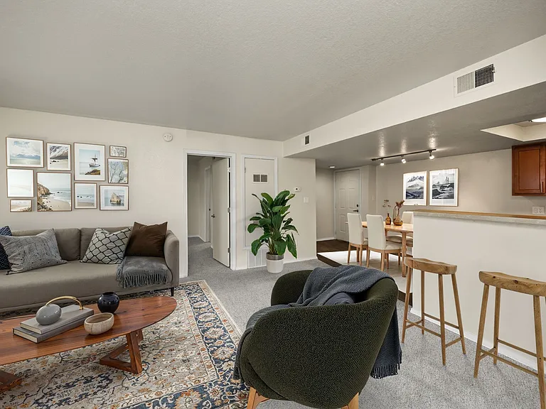 Jordan (Renovated) - 2 Bed / 2 Bath - 1,000 Sq.Ft.