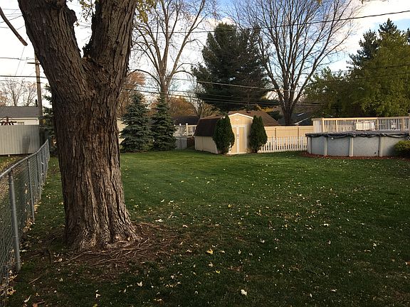 3rd image of 45948 Cornwall St