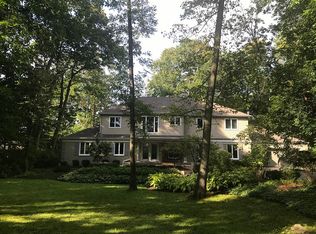 1466 E Dean Rd, Fox Pt, WI 53217