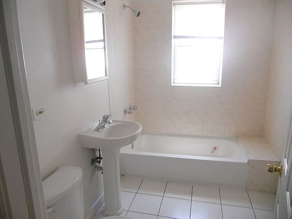5th image of 5343 S Damen Ave #1