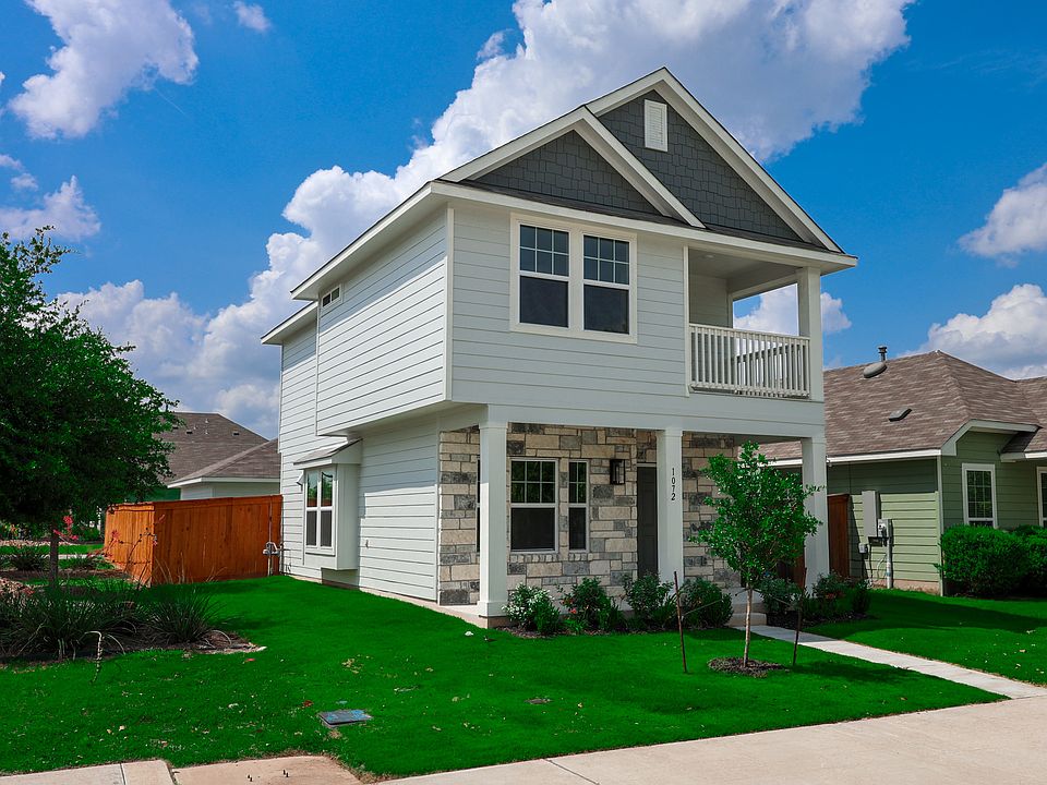 1072 Esplande Pkwy Exterior-3