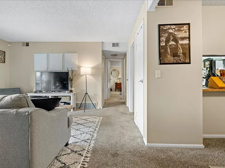 8715 W 65th St — Photo 13