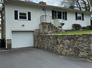 45 Woodland Ave, Coventry, RI 02816