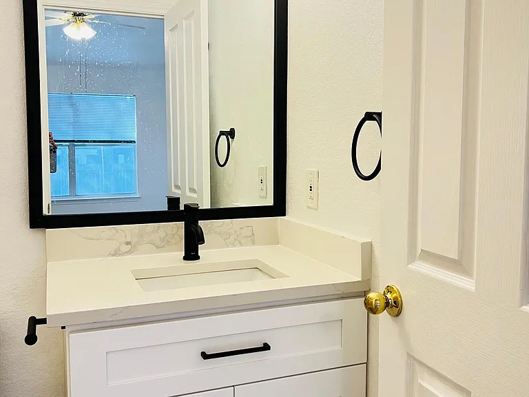 8021 Luling Ln — Photo 24