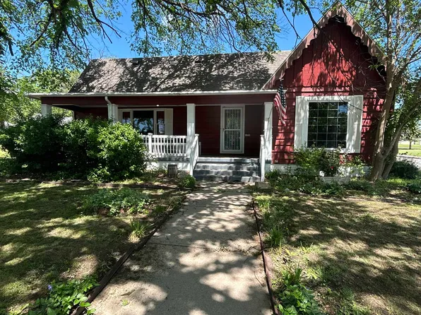 323 E 8th St, Wellington, KS 67152