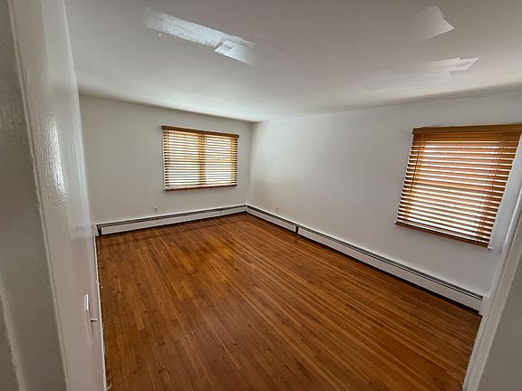 2nd image of 72 Edgewood Ave #2