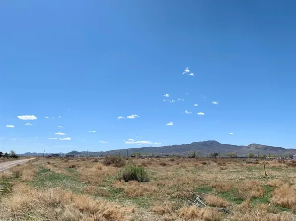 1380 Lake St, Silver Springs, NV 89429