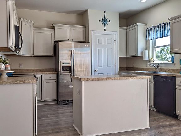 5th image of 255 Little Oak Island Dr