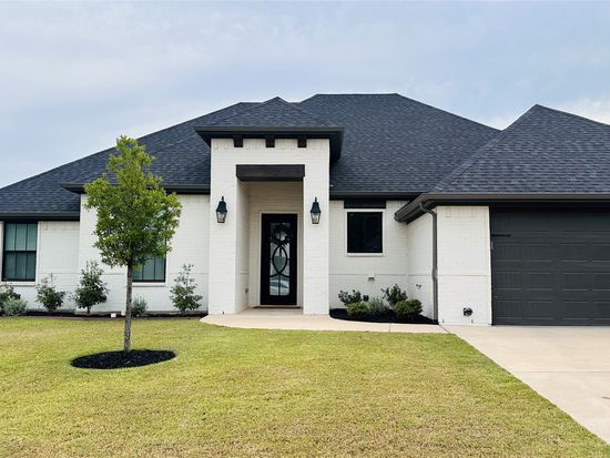 3021 Nob Hill Dr, Burleson, TX 76028