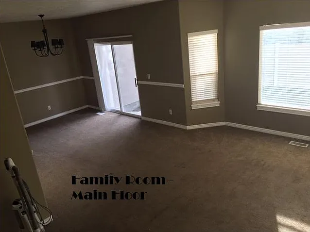 4 bed, 3.5 bath, 2502 sqft, $2,150 — Photo 4