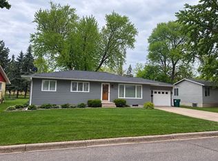1225 Baxter Ave N, Glencoe, MN 55336