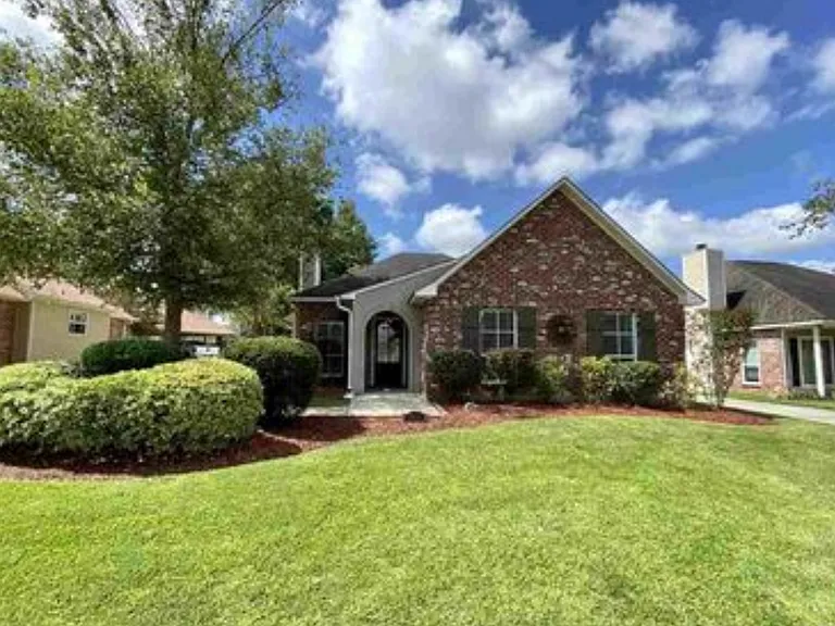 18531 Lake Tulip Ave — Photo 2