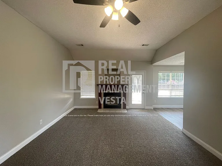 313 Canterfield Dr — Photo 2